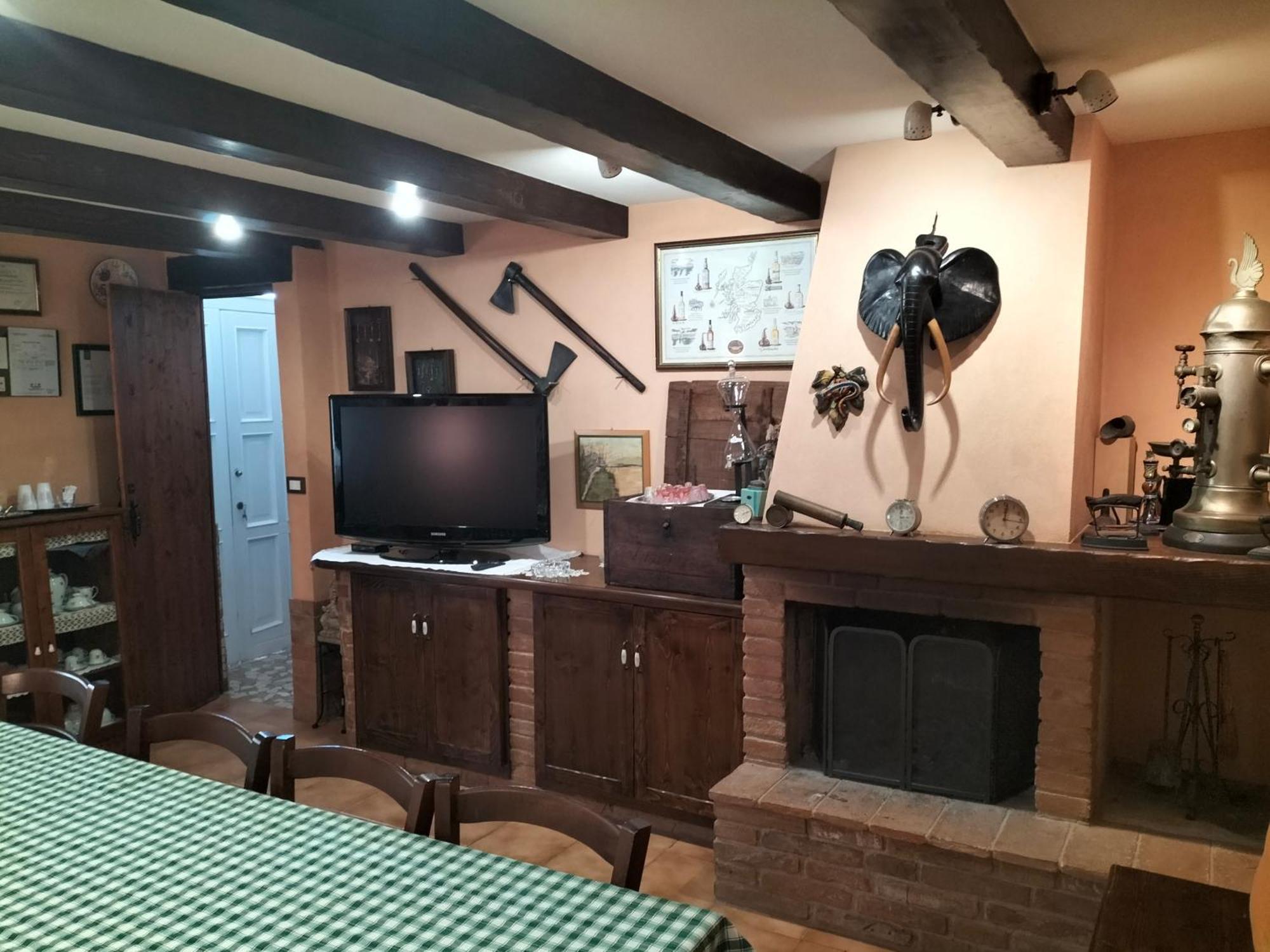 Il Cantinoccio B&B Cerasolo Værelse billede